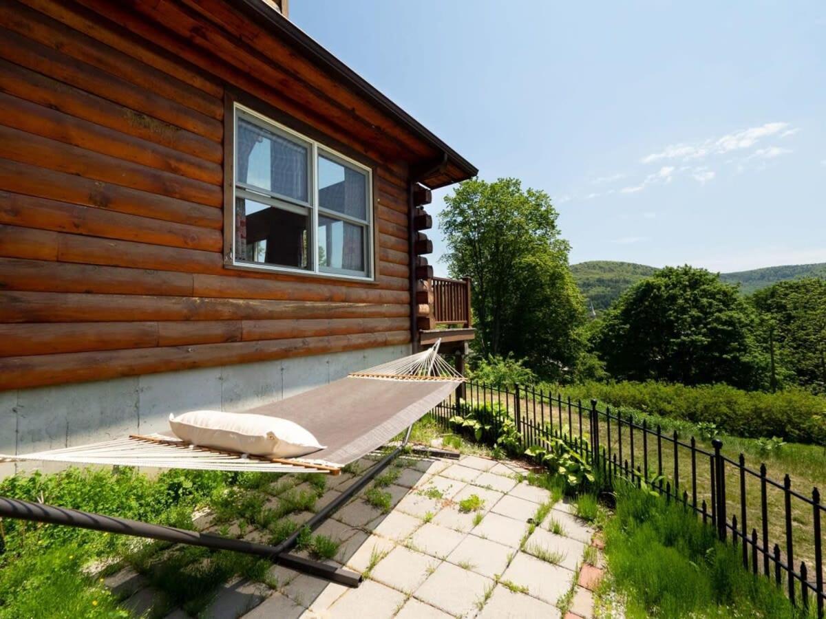 Berkshire Vacation Rentals: Great Barrington Cabin Sleeps 14 Walk To Town Ngoại thất bức ảnh